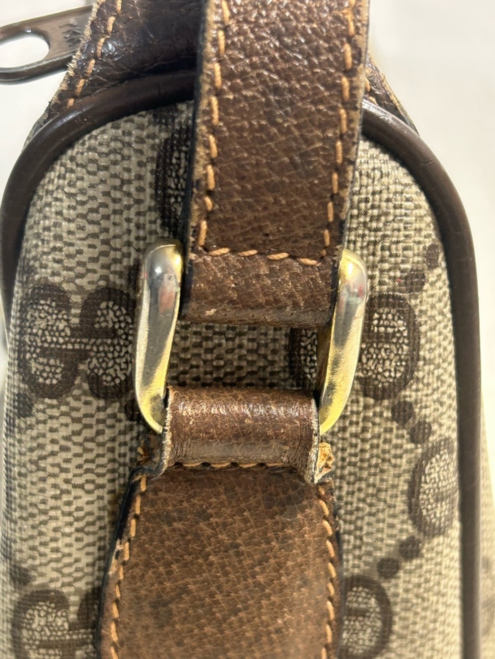 Gucci Brown GG Canvas Crossbody with Signature Green-Red Web. Authentic - Picture 15 of 16